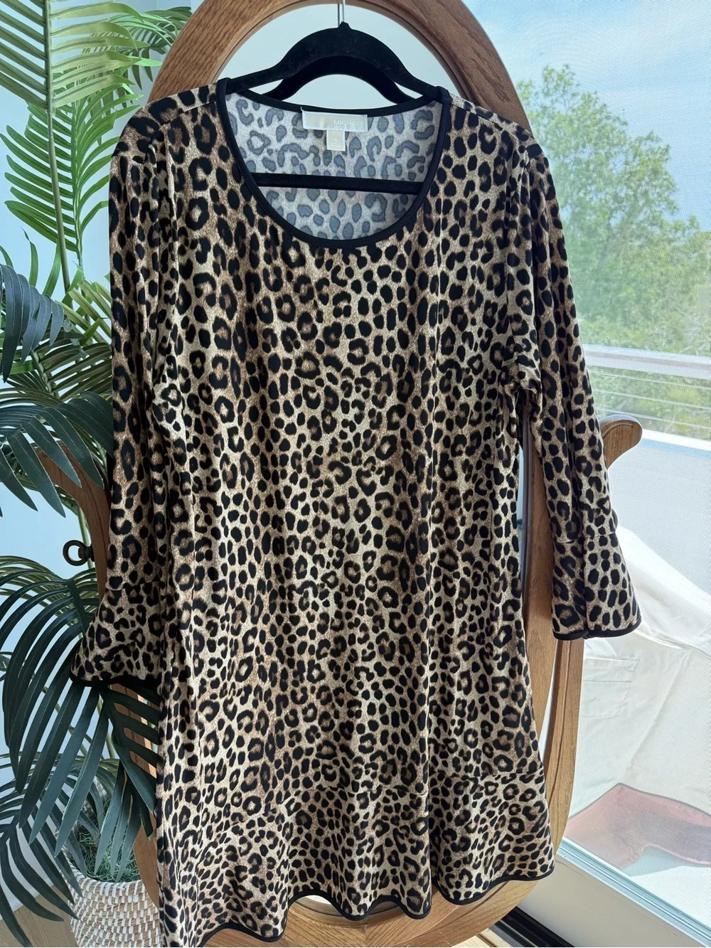 Leopard Print Long Sleeve dress , Knee length — Black & Tan